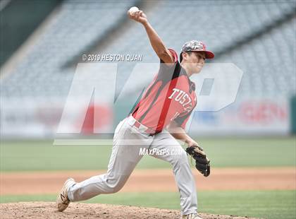 Thumbnail 3 in Tustin vs. Mater Dei photogallery.