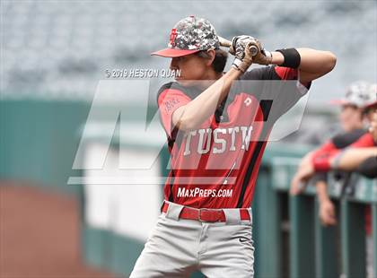 Thumbnail 2 in Tustin vs. Mater Dei photogallery.
