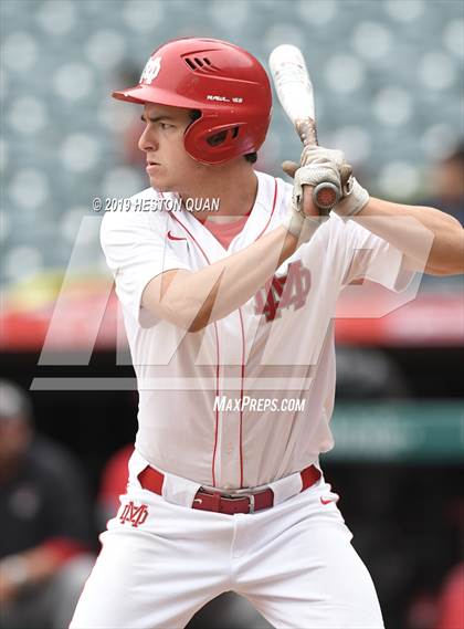 Thumbnail 1 in Tustin vs. Mater Dei photogallery.