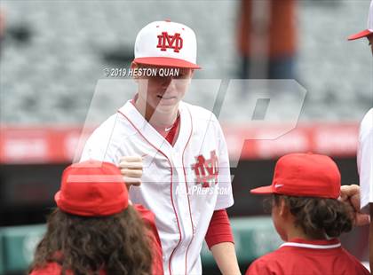 Thumbnail 3 in Tustin vs. Mater Dei photogallery.