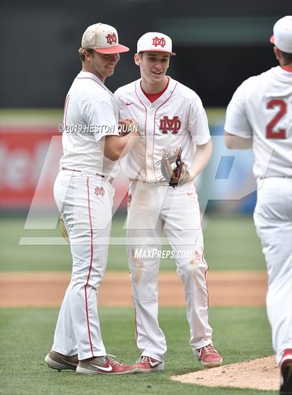 Thumbnail 2 in Tustin vs. Mater Dei photogallery.
