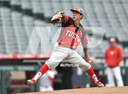 Thumbnail 1 in Tustin vs. Mater Dei photogallery.