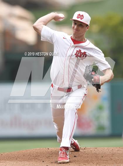Thumbnail 1 in Tustin vs. Mater Dei photogallery.