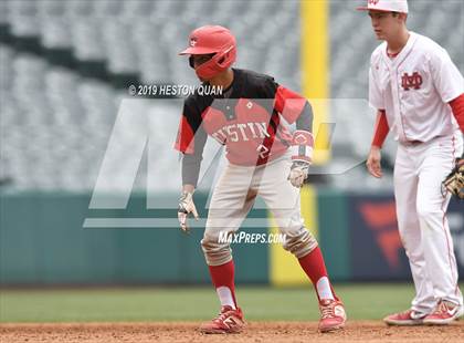 Thumbnail 2 in Tustin vs. Mater Dei photogallery.