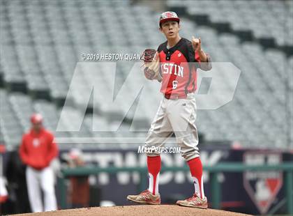 Thumbnail 2 in Tustin vs. Mater Dei photogallery.