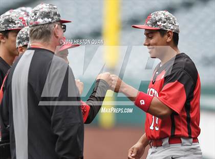 Thumbnail 2 in Tustin vs. Mater Dei photogallery.