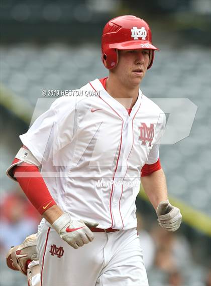 Thumbnail 1 in Tustin vs. Mater Dei photogallery.
