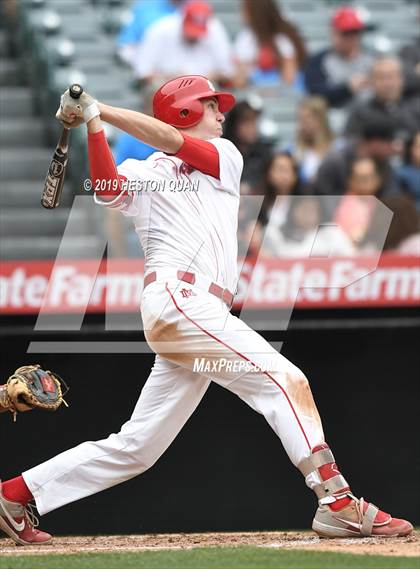 Thumbnail 3 in Tustin vs. Mater Dei photogallery.