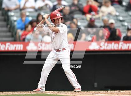 Thumbnail 3 in Tustin vs. Mater Dei photogallery.