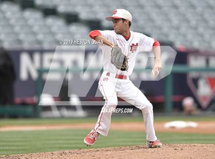 Thumbnail 1 in Tustin vs. Mater Dei photogallery.