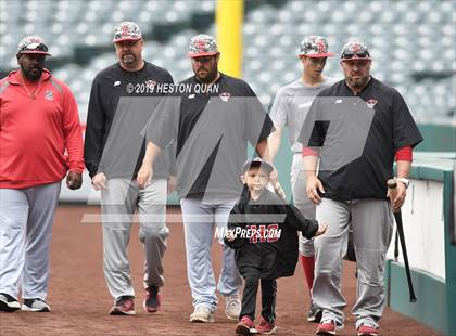 Thumbnail 3 in Tustin vs. Mater Dei photogallery.