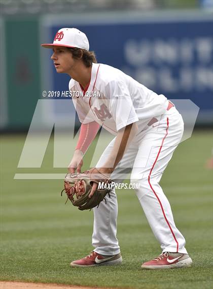 Thumbnail 1 in Tustin vs. Mater Dei photogallery.