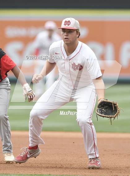 Thumbnail 2 in Tustin vs. Mater Dei photogallery.