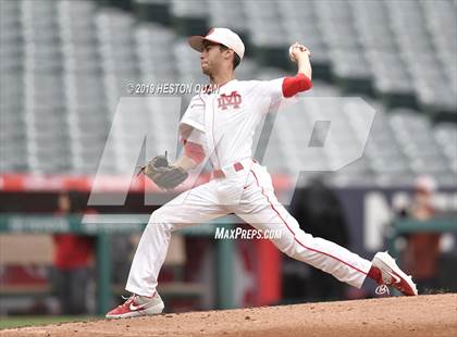 Thumbnail 1 in Tustin vs. Mater Dei photogallery.