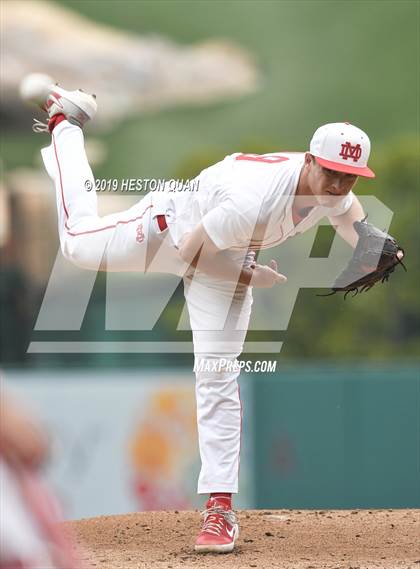 Thumbnail 1 in Tustin vs. Mater Dei photogallery.