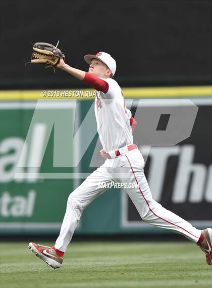 Thumbnail 1 in Tustin vs. Mater Dei photogallery.