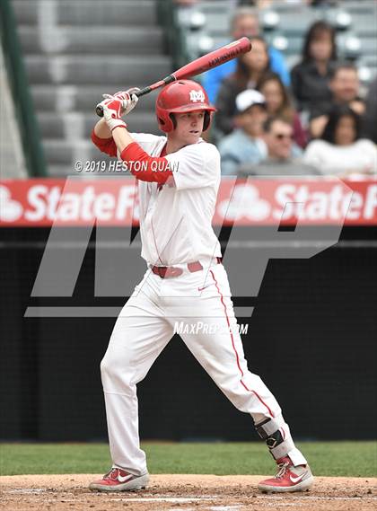 Thumbnail 2 in Tustin vs. Mater Dei photogallery.