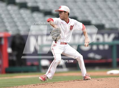 Thumbnail 2 in Tustin vs. Mater Dei photogallery.