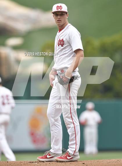 Thumbnail 2 in Tustin vs. Mater Dei photogallery.