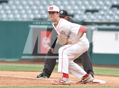 Thumbnail 3 in Tustin vs. Mater Dei photogallery.