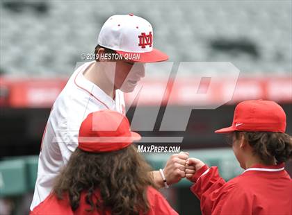 Thumbnail 2 in Tustin vs. Mater Dei photogallery.