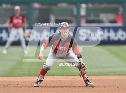 Thumbnail 2 in Tustin vs. Mater Dei photogallery.