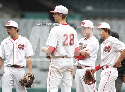 Thumbnail 2 in Tustin vs. Mater Dei photogallery.