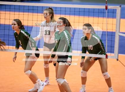 Thumbnail 1 in Episcopal vs. Fountain Lake (AAA 3A Final) photogallery.