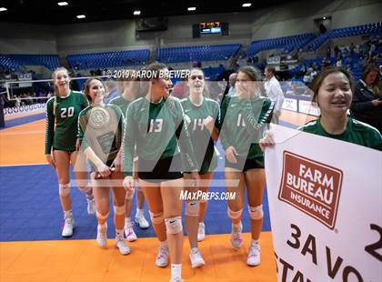 Thumbnail 1 in Episcopal vs. Fountain Lake (AAA 3A Final) photogallery.