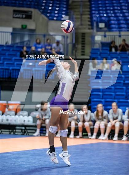 Thumbnail 3 in Episcopal vs. Fountain Lake (AAA 3A Final) photogallery.