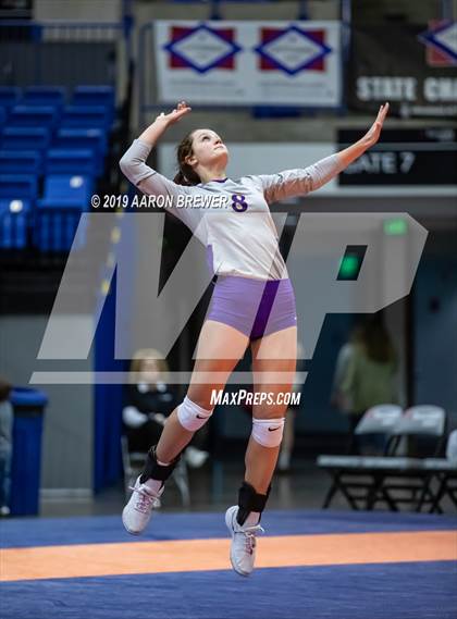 Thumbnail 1 in Episcopal vs. Fountain Lake (AAA 3A Final) photogallery.