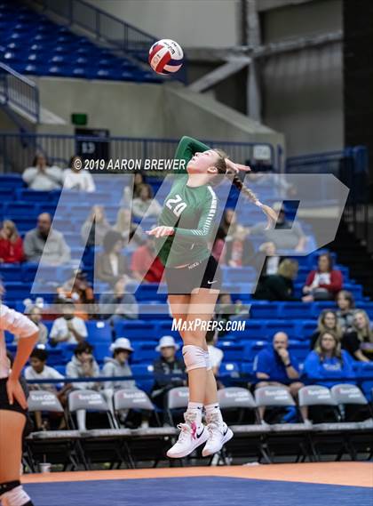 Thumbnail 3 in Episcopal vs. Fountain Lake (AAA 3A Final) photogallery.