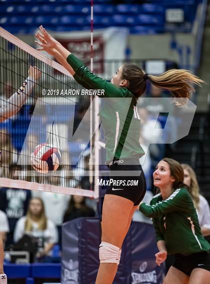 Thumbnail 1 in Episcopal vs. Fountain Lake (AAA 3A Final) photogallery.