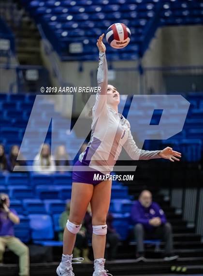 Thumbnail 2 in Episcopal vs. Fountain Lake (AAA 3A Final) photogallery.