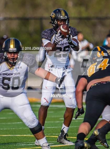Thumbnail 2 in Liberty vs. Giddings photogallery.