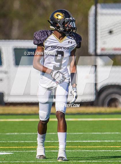 Thumbnail 1 in Liberty vs. Giddings photogallery.