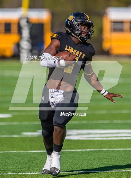 Thumbnail 3 in Liberty vs. Giddings photogallery.
