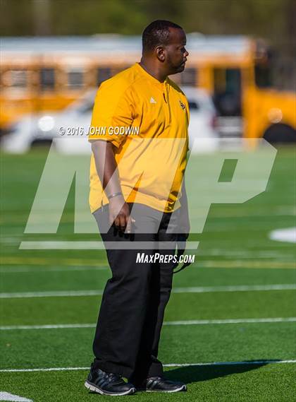Thumbnail 2 in Liberty vs. Giddings photogallery.