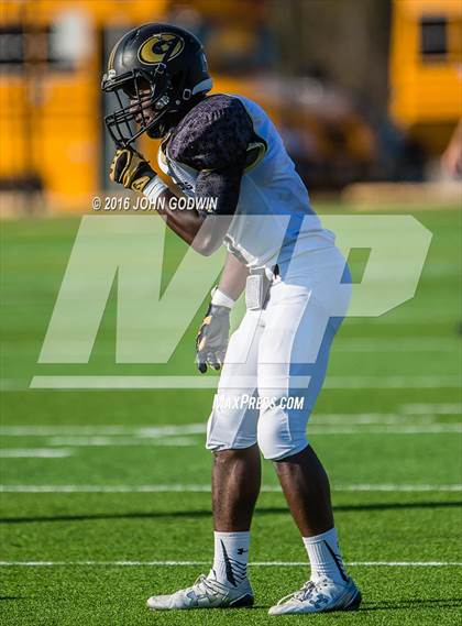 Thumbnail 2 in Liberty vs. Giddings photogallery.