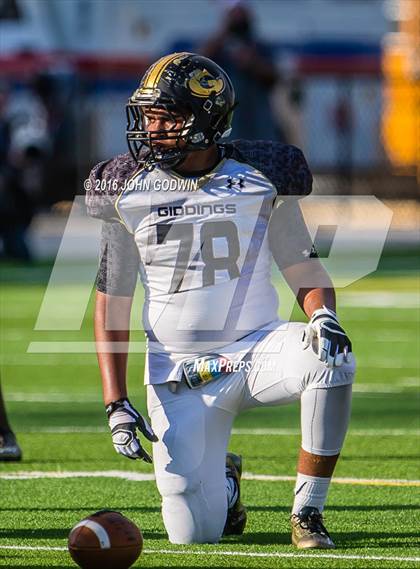 Thumbnail 3 in Liberty vs. Giddings photogallery.