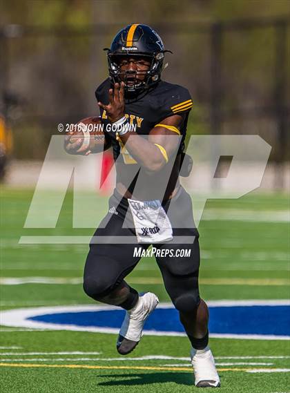 Thumbnail 1 in Liberty vs. Giddings photogallery.