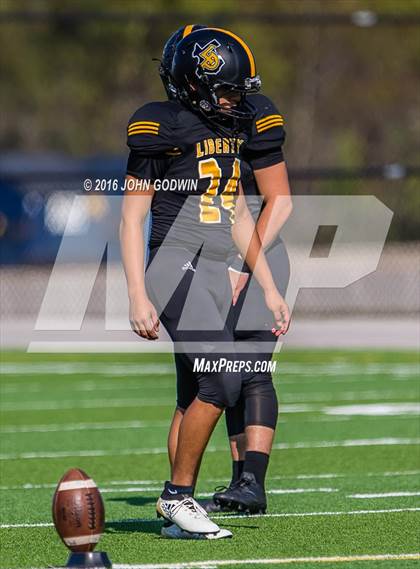 Thumbnail 3 in Liberty vs. Giddings photogallery.