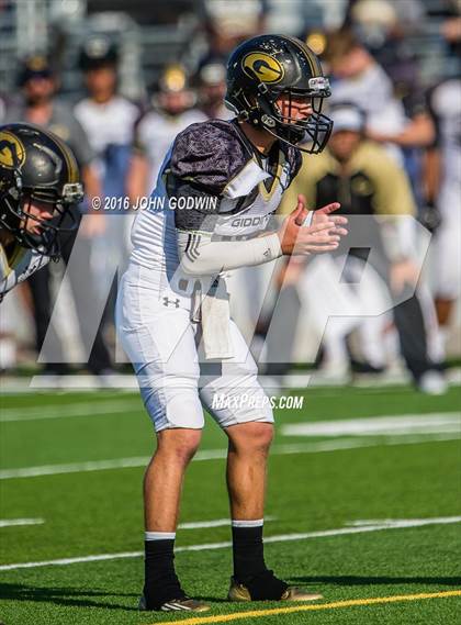 Thumbnail 2 in Liberty vs. Giddings photogallery.