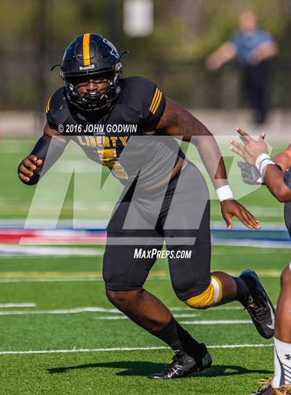 Thumbnail 1 in Liberty vs. Giddings photogallery.