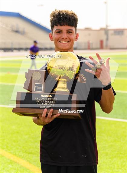 Thumbnail 3 in Salpointe Catholic vs Saguaro (AIA 4A Final Awards) photogallery.