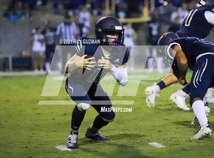 Thumbnail 1 in Clovis East vs. Dinuba photogallery.