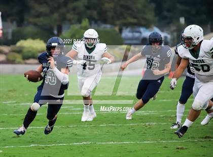 Thumbnail 2 in Clovis East vs. Dinuba photogallery.