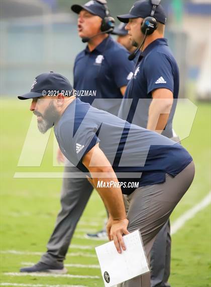 Thumbnail 2 in Clovis East vs. Dinuba photogallery.
