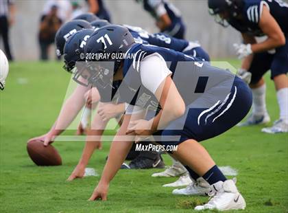 Thumbnail 2 in Clovis East vs. Dinuba photogallery.