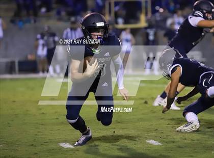 Thumbnail 2 in Clovis East vs. Dinuba photogallery.